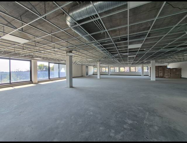 3,439M² OFFICE TO LET IN WAVERLEY